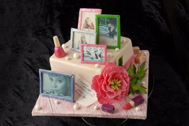 Купить праздничные торты на заказ