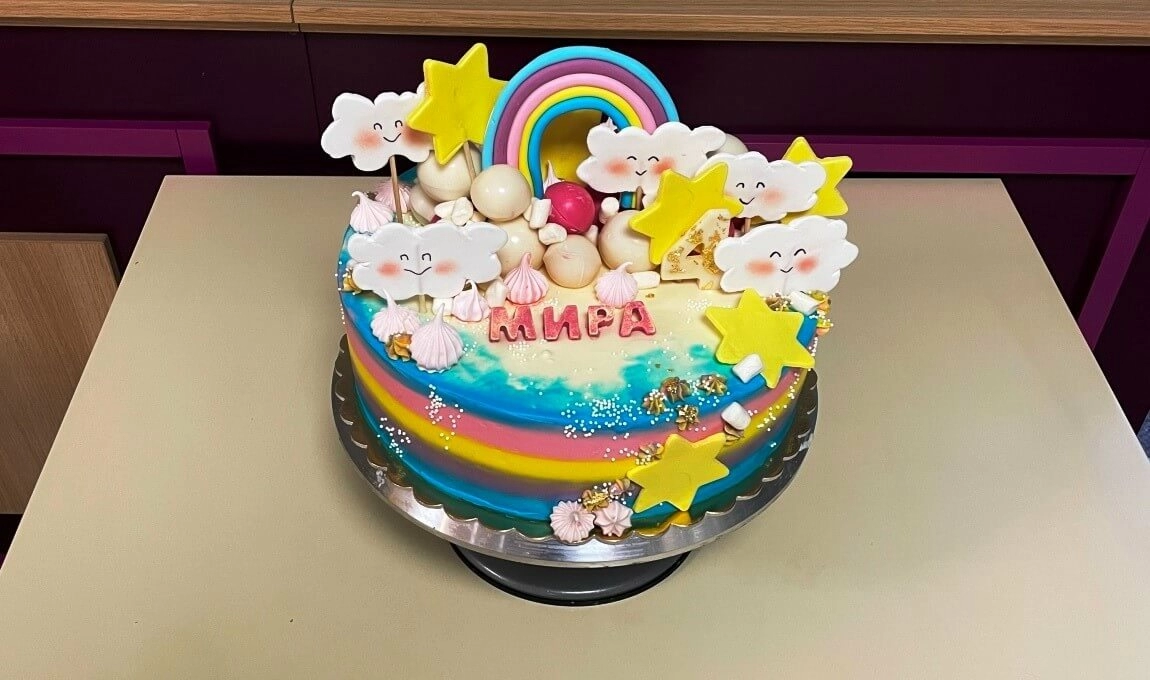 Купить праздничные торты на заказ