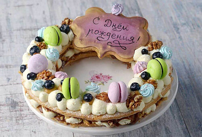 Сделайте сюрприз – подарите ягодно-шоколадный торт